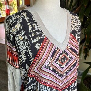 🪶Cabi Aztec Silk Front Blouse Tee Style #768 tan multi size small